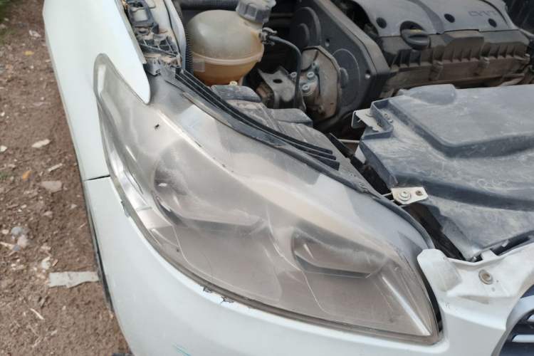 Used Peugeot 301 2014 1.6L Manual Comfort Edition Right Front Headlight