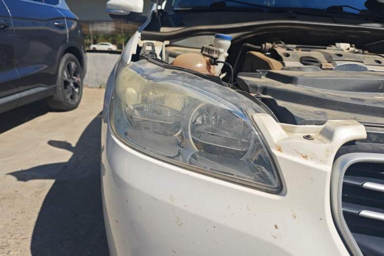 Used Peugeot 301 2014 1.6L Manual Comfort Edition Right Front Headlight