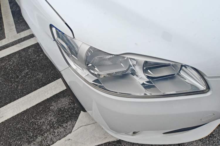 Used Peugeot 301 2014 1.6L Automatic Comfort Edition Right Front Headlight