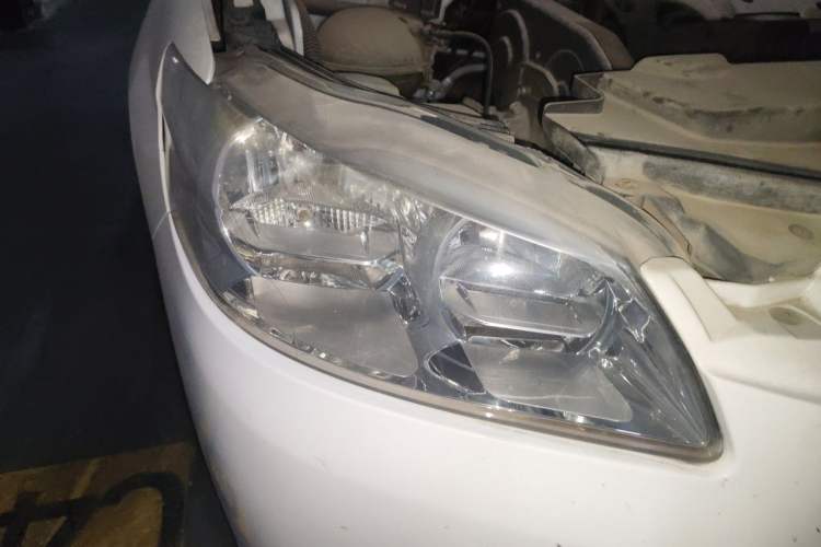 Used Peugeot 301 2014 1.6L Automatic Comfort Edition Right Front Headlight
