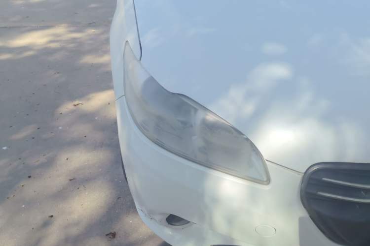 Used Peugeot 301 2014 1.6L Manual Comfort Edition Right Front Headlight