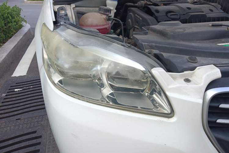 Used Peugeot 301 2014 1.6L Automatic Comfort Edition Right Front Headlight