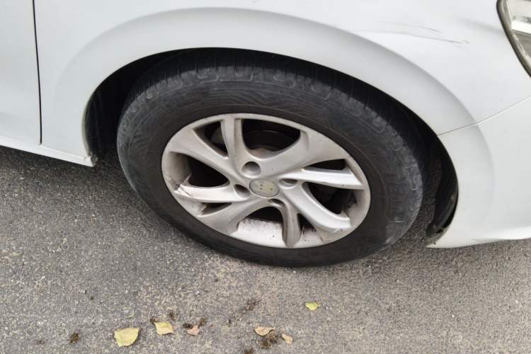 Used Peugeot 301 2014 1.6L Automatic Comfort Edition Right Front Wheel Hub