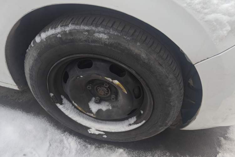 Used Peugeot 301 2014 1.6L Automatic Comfort Edition Right Front Wheel Hub