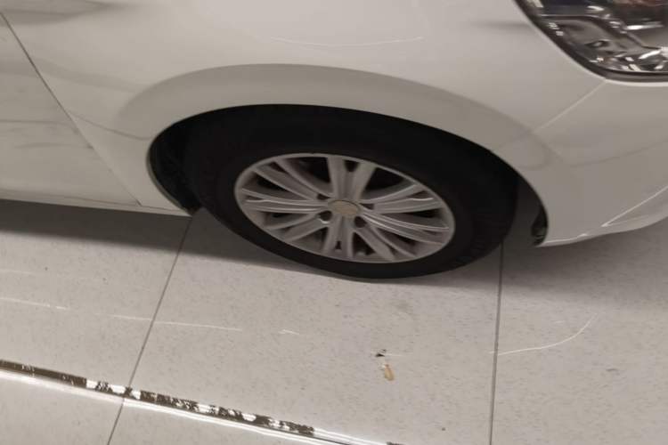 Used Peugeot 301 2014 1.6L Automatic Comfort Edition Right Front Wheel Hub