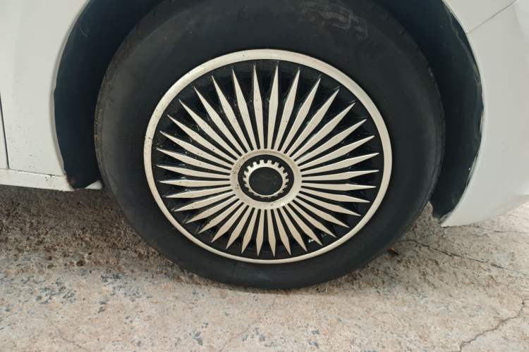 Used Peugeot 301 2014 1.6L Automatic Comfort Edition Right Front Wheel Hub