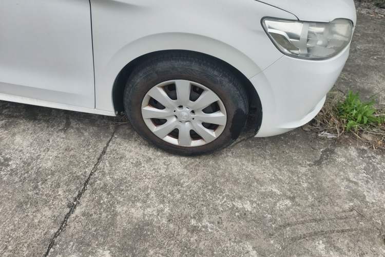 Used Peugeot 301 2014 1.6L Automatic Comfort Edition Right Front Wheel Hub