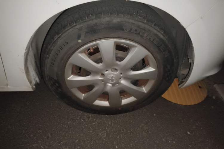 Used Peugeot 301 2014 1.6L Automatic Comfort Edition Right Front Wheel Hub