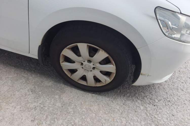 Used Peugeot 301 2014 1.6L Manual Comfort Edition Right Front Wheel Hub
