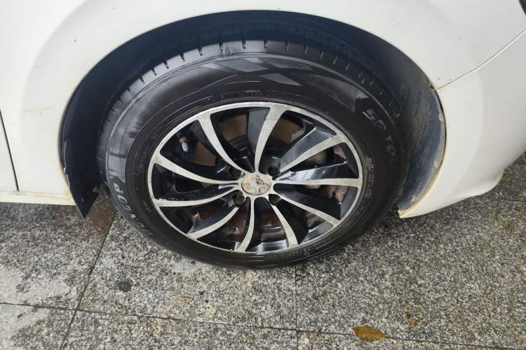Used Peugeot 301 2014 1.6L Automatic Comfort Edition Right Front Wheel Hub