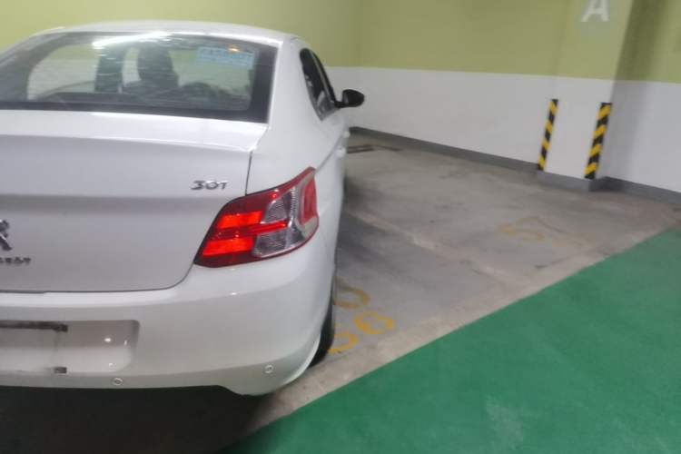 Used Peugeot 301 2014 1.6L Manual Comfort Edition Right Rear Taillight