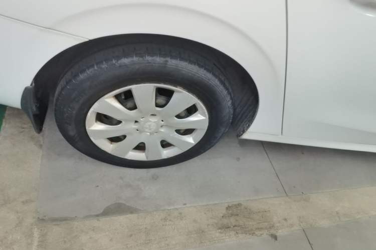 Used Peugeot 301 2014 1.6L Manual Comfort Edition Right Rear Wheel Hub
