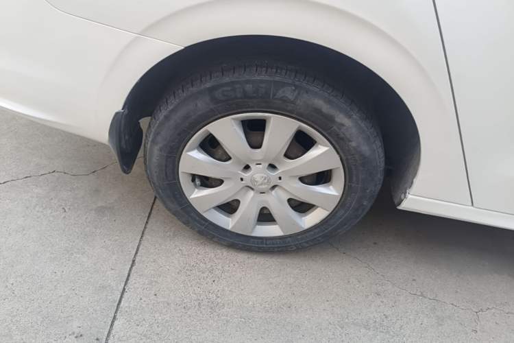 Used Peugeot 301 2014 1.6L Manual Comfort Edition Right Rear Wheel Hub