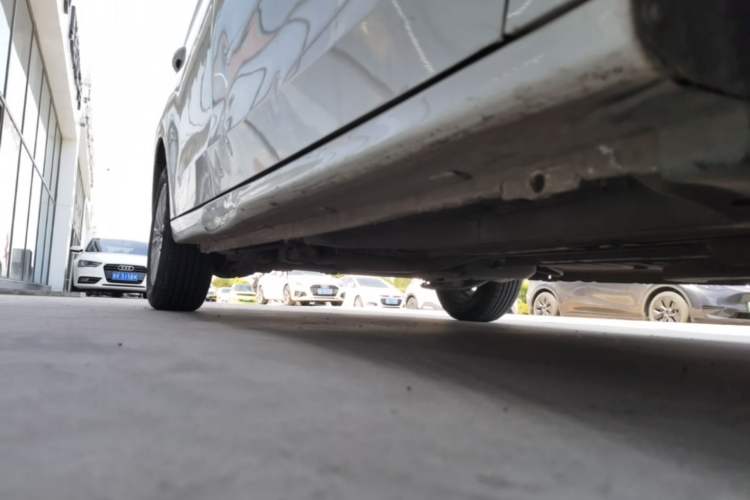 Used Peugeot 301 2014 1.6L Automatic Comfort Edition Right Side Sill