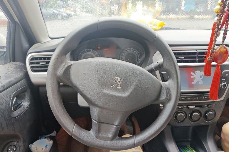 Used Peugeot 301 2014 1.6L Manual Comfort Edition Steering Wheel