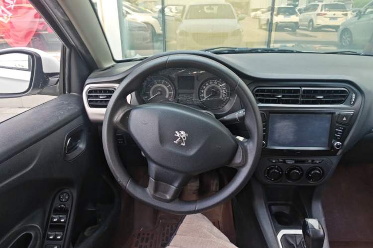 Used Peugeot 301 2014 1.6L Manual Comfort Edition Steering Wheel