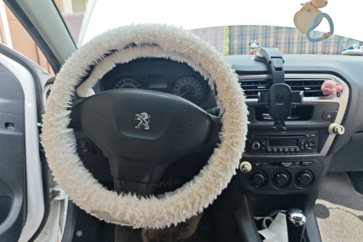 Used Peugeot 301 2014 1.6L Automatic Comfort Edition Steering Wheel