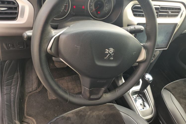 Used Peugeot 301 2014 1.6L Automatic Luxury Edition Steering Wheel
