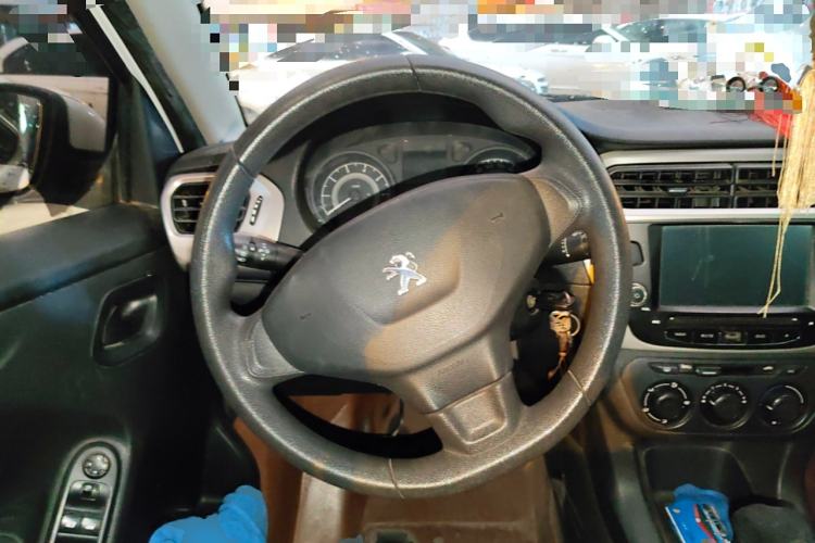 Used Peugeot 301 2014 1.6L Manual Comfort Edition Steering Wheel