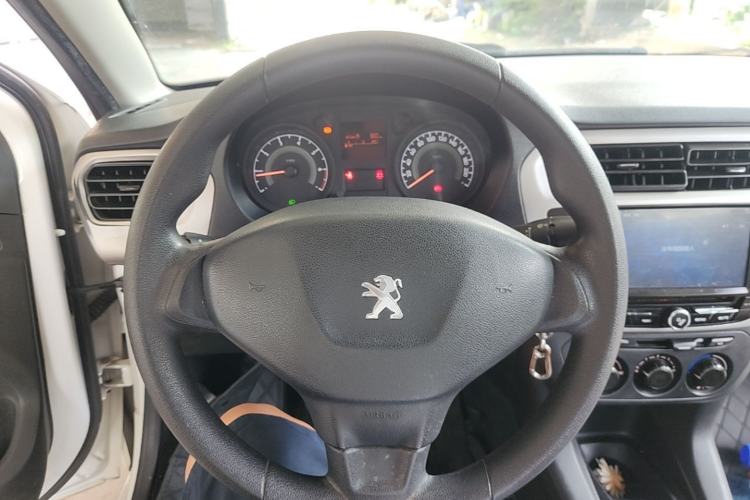 Used Peugeot 301 2014 1.6L Manual Comfort Edition Steering Wheel