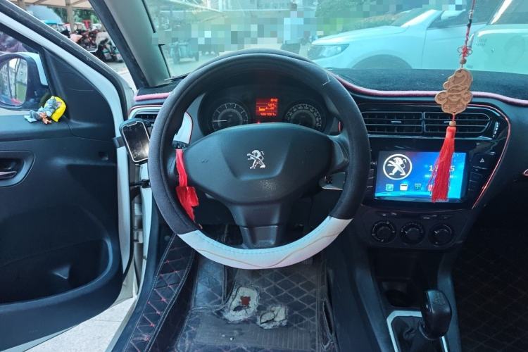 Used Peugeot 301 2014 1.6L Manual Comfort Edition Steering Wheel