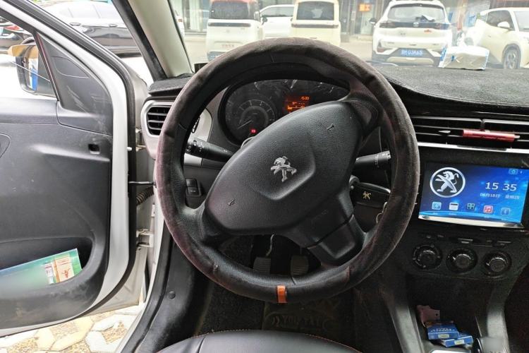 Used Peugeot 301 2014 1.6L Manual Comfort Edition Steering Wheel