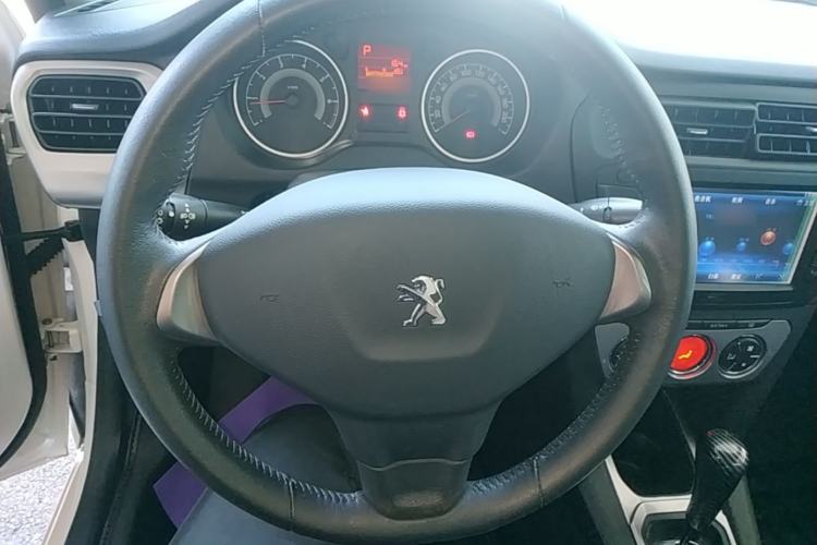 Used Peugeot 301 2014 1.6L Automatic Luxury Edition Steering Wheel