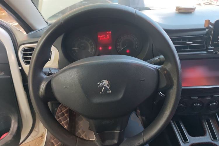 Used Peugeot 301 2014 1.6L Manual Comfort Edition Steering Wheel