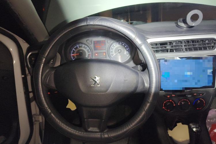 Used Peugeot 301 2014 1.6L Automatic Comfort Edition Steering Wheel