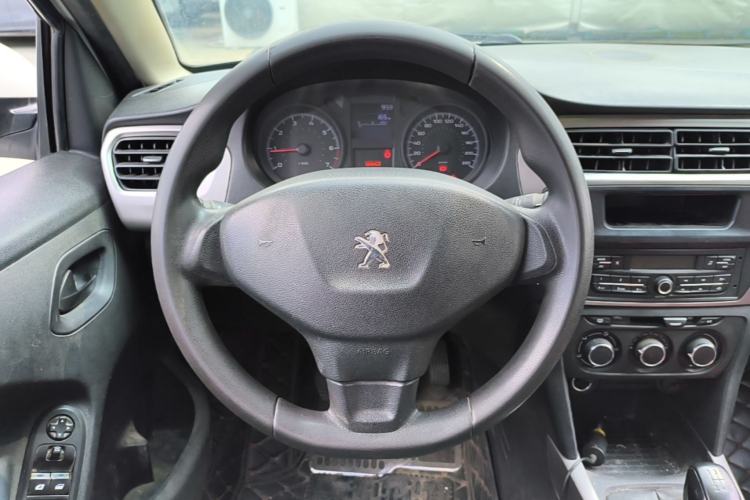Used Peugeot 301 2014 1.6L Manual Comfort Edition CNG Steering Wheel