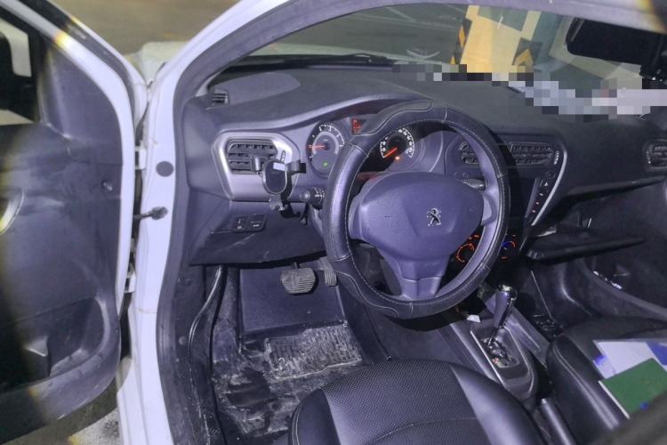 Used Peugeot 301 2014 1.6L Automatic Comfort Edition Steering Wheel