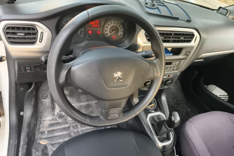 Used Peugeot 301 2014 1.6L Manual Comfort Edition Steering Wheel