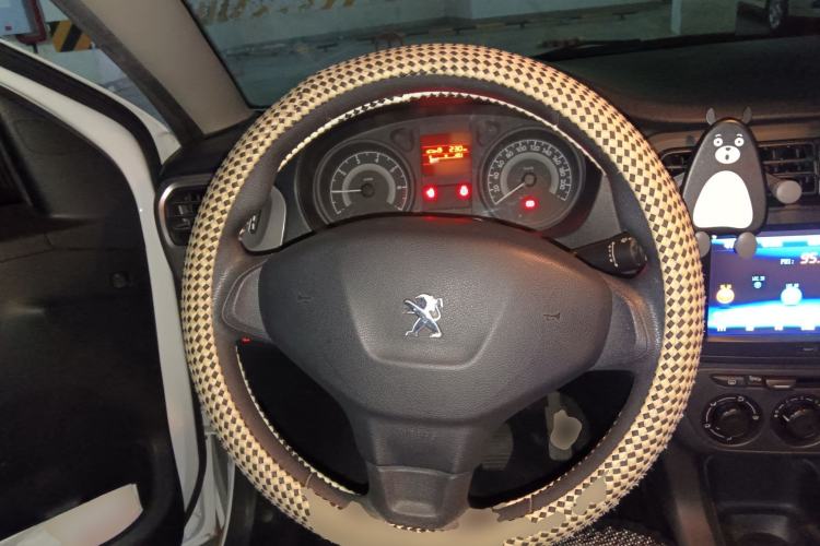 Used Peugeot 301 2014 1.6L Manual Comfort Edition Steering Wheel