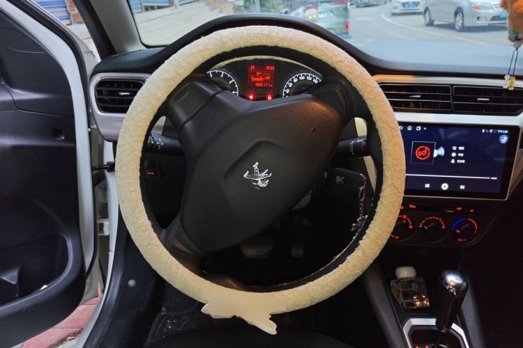 Used Peugeot 301 2014 1.6L Automatic Comfort Edition Steering Wheel