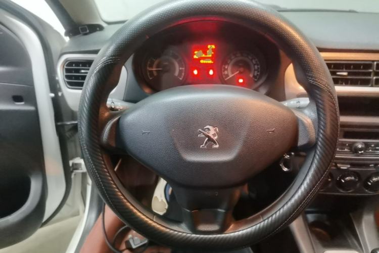 Used Peugeot 301 2014 1.6L Manual Comfort Edition Steering Wheel