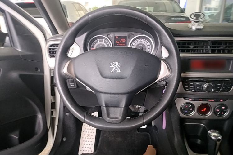 Used Peugeot 301 2014 1.6L Automatic Comfort Edition Steering Wheel