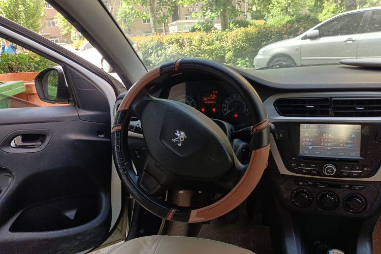 Used Peugeot 301 2014 1.6L Manual Comfort Edition Steering Wheel