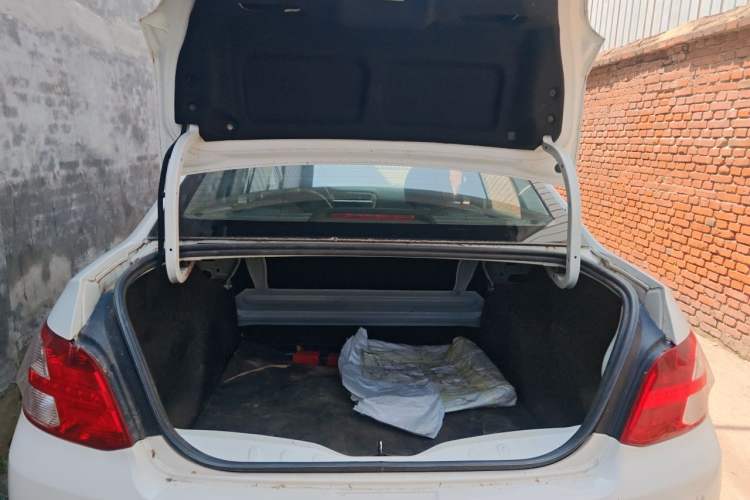 Used Peugeot 301 2014 1.6L Manual Comfort Edition Trunk