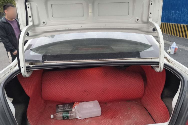 Used Peugeot 301 2014 1.6L Manual Comfort Edition Trunk