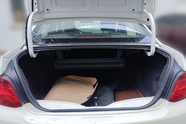 Used Peugeot 301 2014 1.6L Manual Comfort Edition Trunk