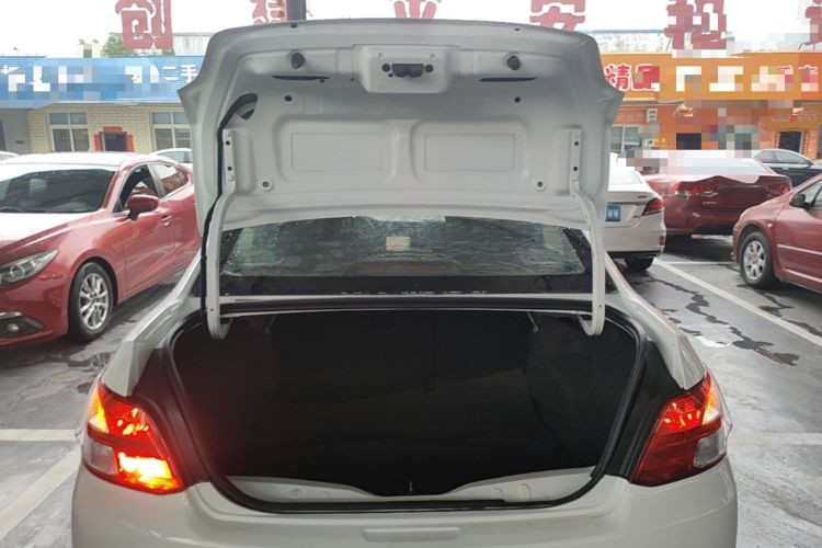 Used Peugeot 301 2014 1.6L Manual Luxury Edition Trunk