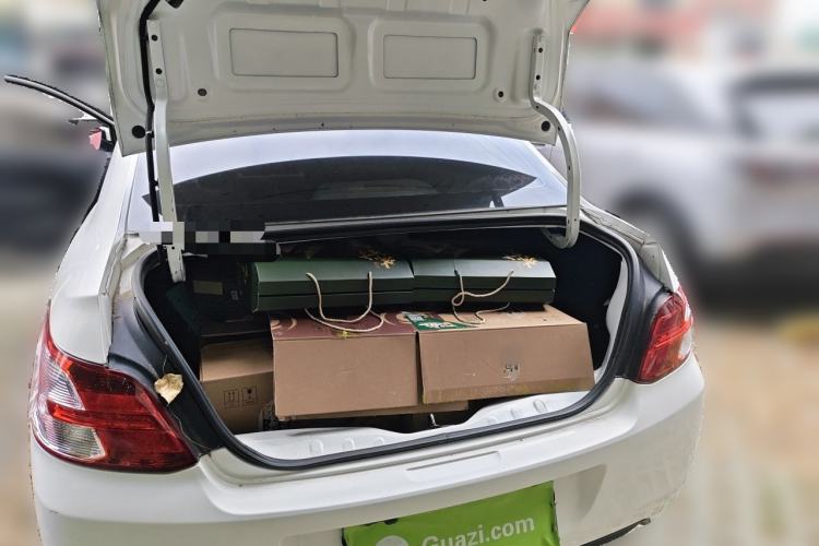 Used Peugeot 301 2014 1.6L Manual Comfort Edition Trunk