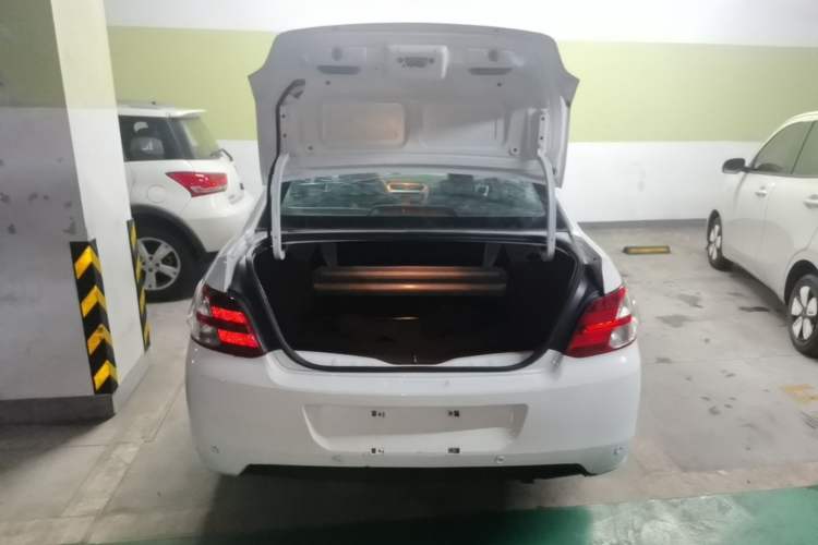 Used Peugeot 301 2014 1.6L Manual Comfort Edition Trunk