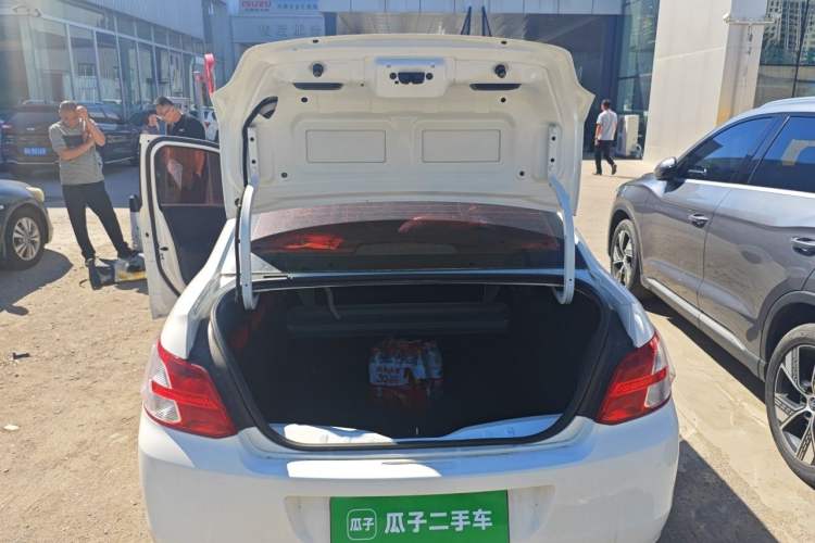 Used Peugeot 301 2014 1.6L Manual Comfort Edition Trunk