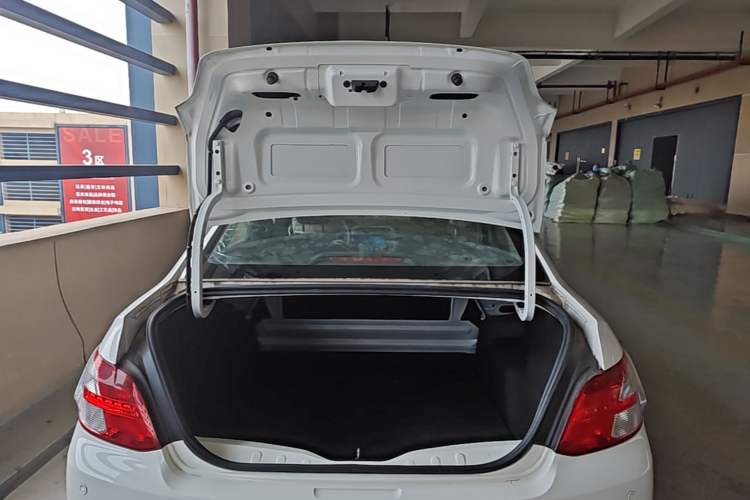 Used Peugeot 301 2014 1.6L Manual Comfort Edition Trunk