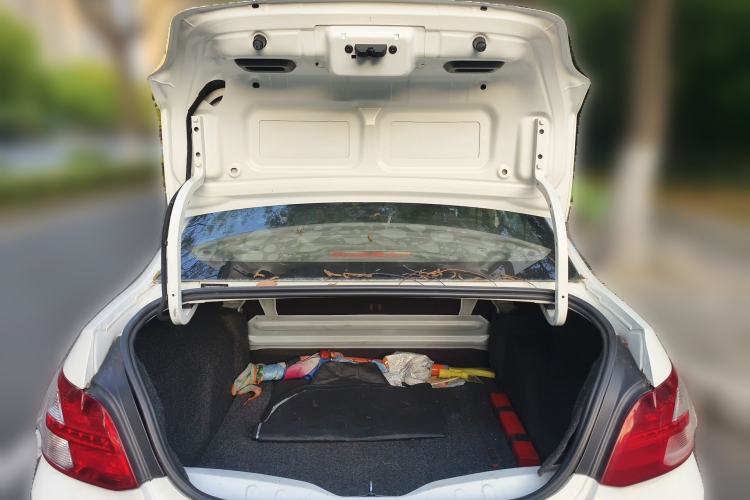 Used Peugeot 301 2014 1.6L Manual Comfort Edition Trunk