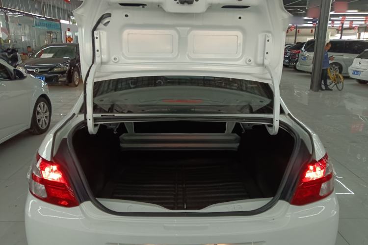 Used Peugeot 301 2014 1.6L Manual Comfort Edition Trunk