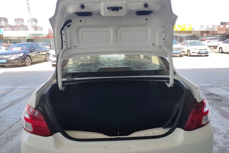 Used Peugeot 301 2014 1.6L Automatic Luxury Edition Trunk