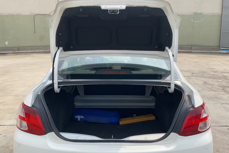 Used Peugeot 301 2014 1.6L Automatic Comfort Edition Trunk