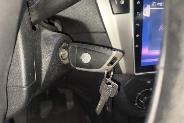 Used Peugeot 301 2014 1.6L Manual Comfort Edition Vehicle Key